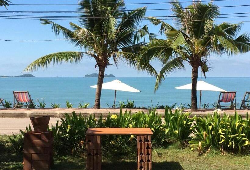 منتجع Ruen Thai Rim Haad