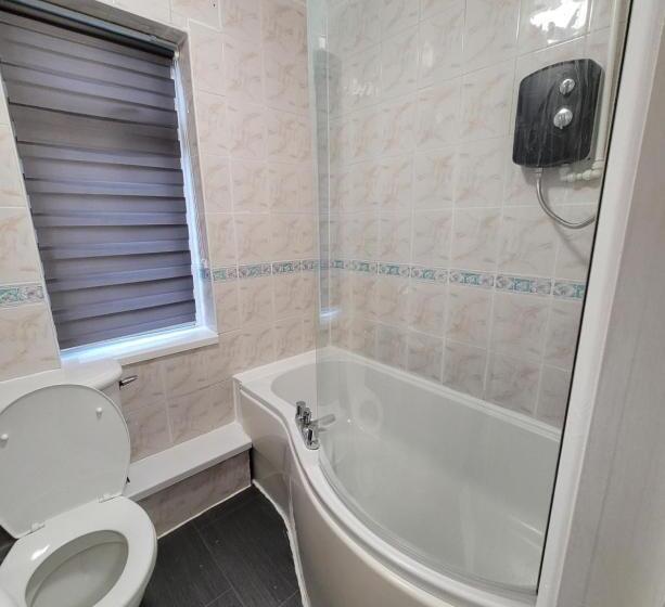 The Comfy Resort, Free Private Parking & Wifi, 9 Beds