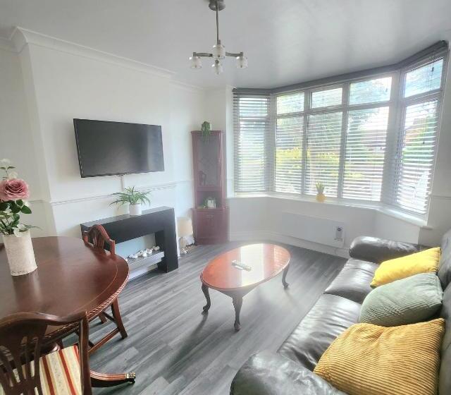 The Comfy Resort, Free Private Parking & Wifi, 9 Beds