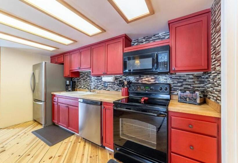 292   Pet Friendly Mammoth Condo Pool Spa