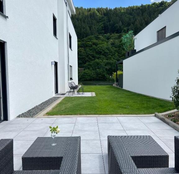 Auslese 54 Direkt Am Moselufer Gästezimmer & Ferienwohnung