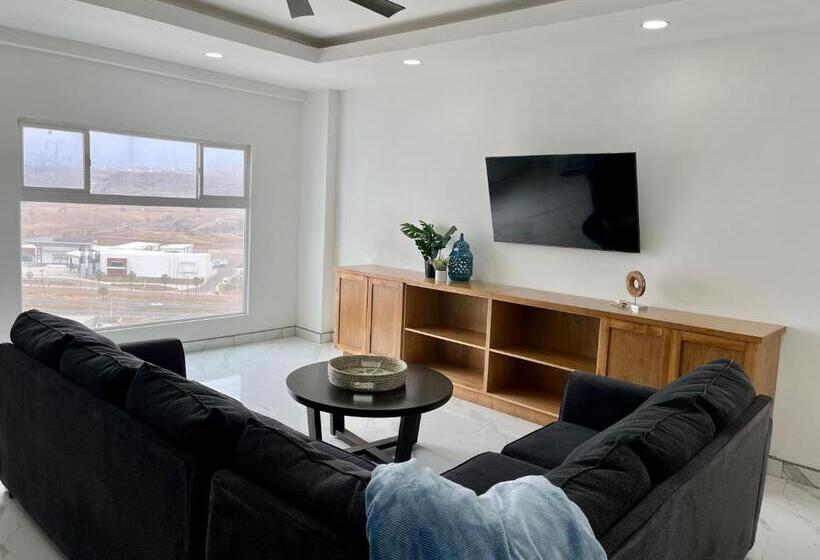 Beachfront 4 Br Penthouse Pool Steps To Beach & Mins To Downtown