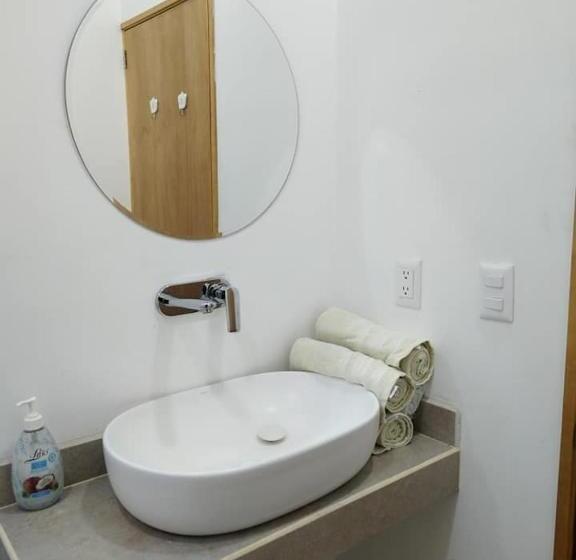 Casa Mango Amplia Con Alberca Y Cerca De La Media Luna !!!