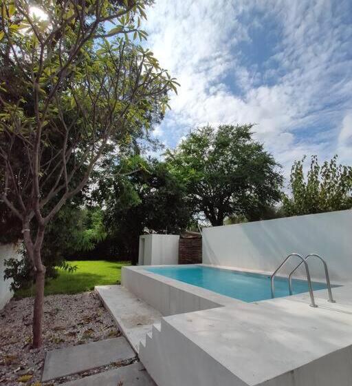 Casa Mango Amplia Con Alberca Y Cerca De La Media Luna !!!