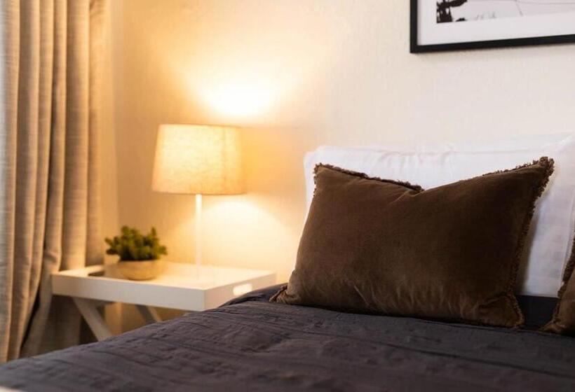 Clinton Cottage 1860s Heritage Home Walk To Cbd