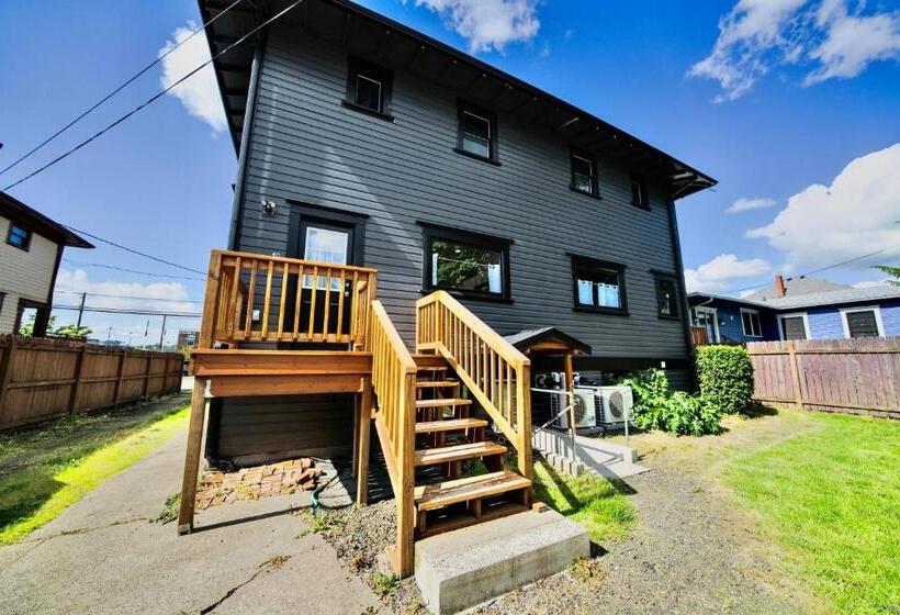 Downtown Vintage Modern Home Pnw Wineries