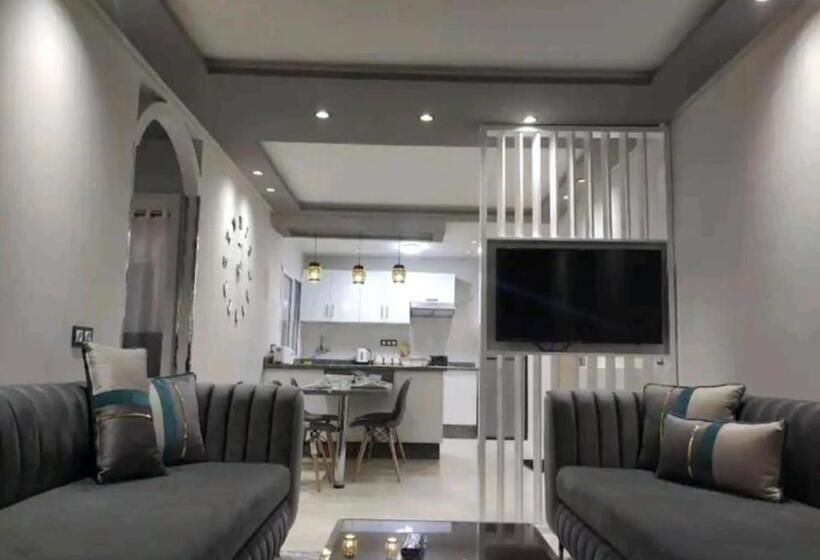 Elegant Apartment With Air Conditioner For A Great Stay