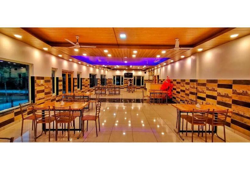 Fabhotel Corbett Green View Garden And Stay