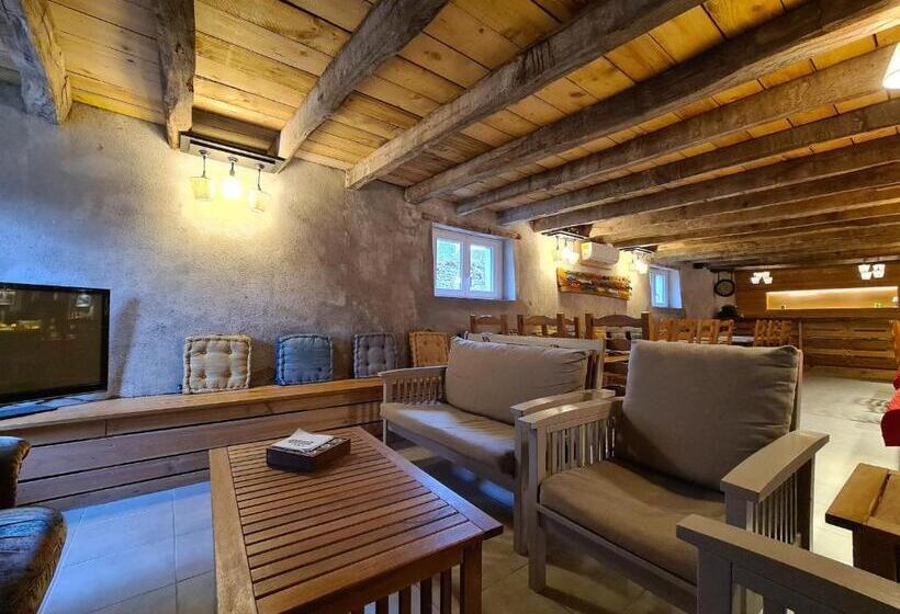 Grand Gîte Au Berry Avec Terrasse, Pétanque Et Confort Tout Inclus Lac D Eguzon Proche Fr 1 591