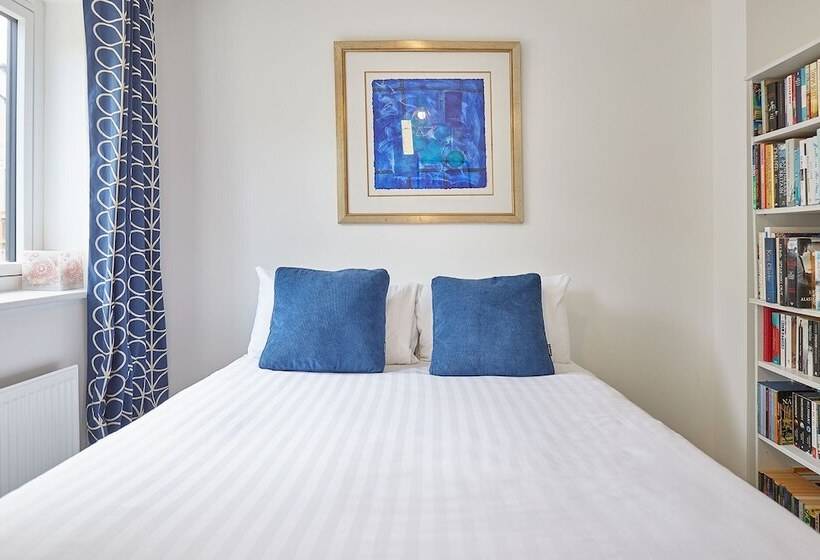 Host Stay Castle View