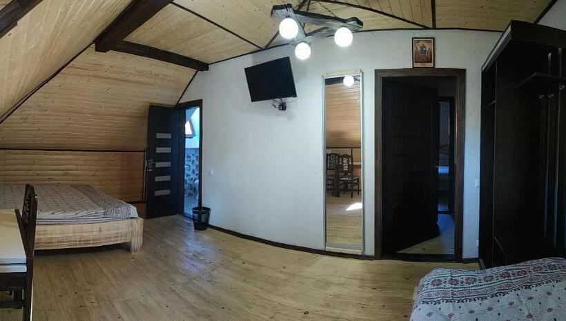 هتل сімейний еко готель вежа бойка