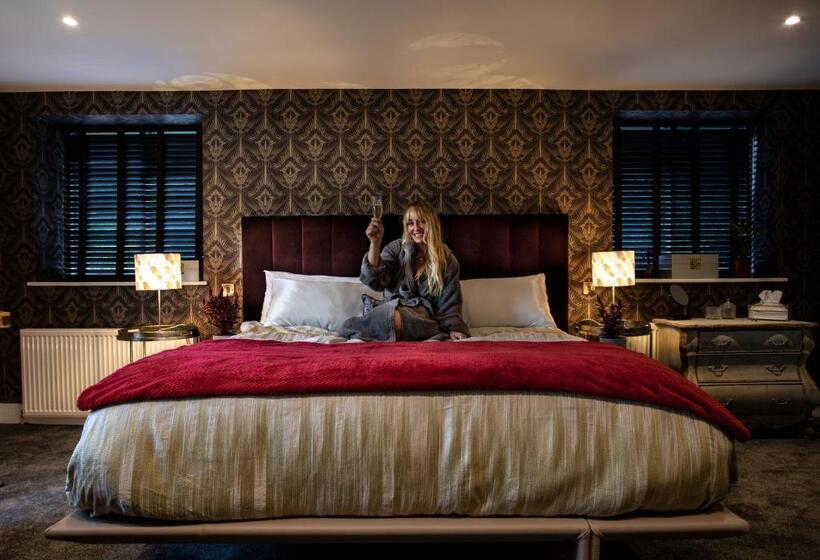 בית מלון כפרי Broomhill Estate Boutique Art