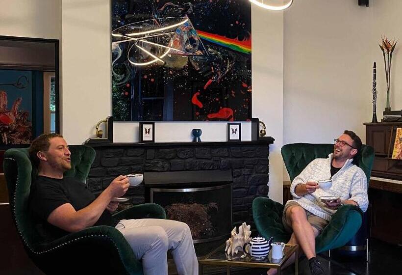 בית מלון כפרי Broomhill Estate Boutique Art