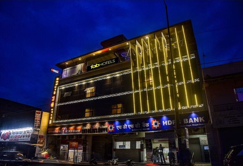 Fabhotel Om Palace