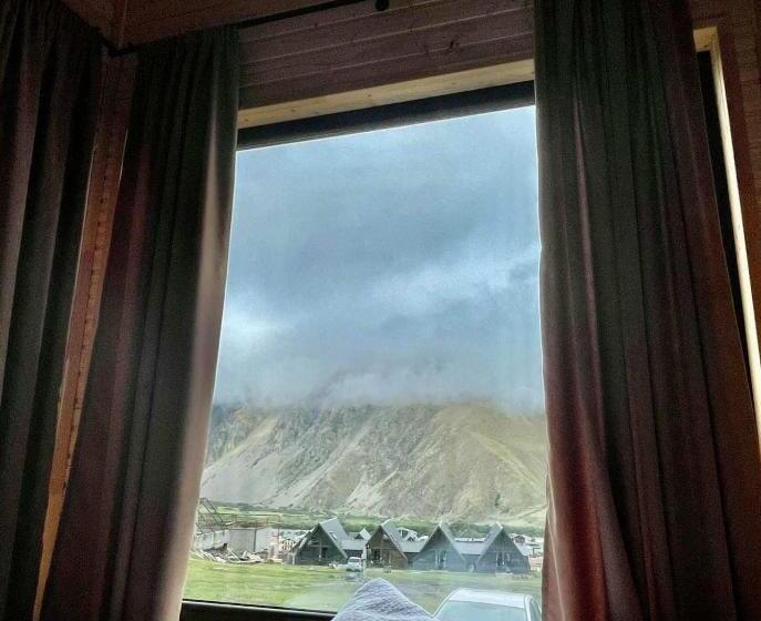 هتل Kazbegi Twins