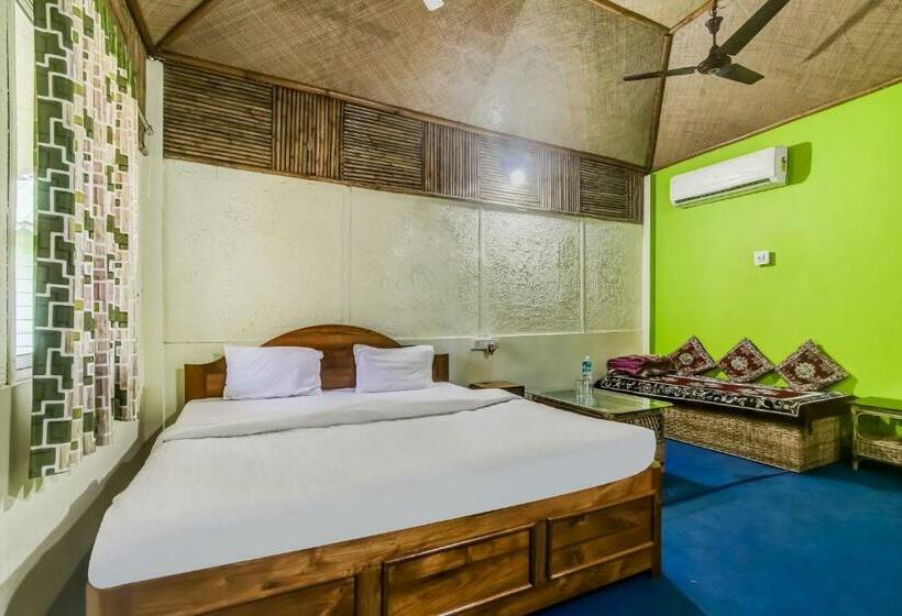 בית מלון כפרי Oyo 82593 Dooars Green Resort