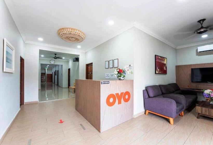 בית מלון כפרי Sg Rengit City Resort 1