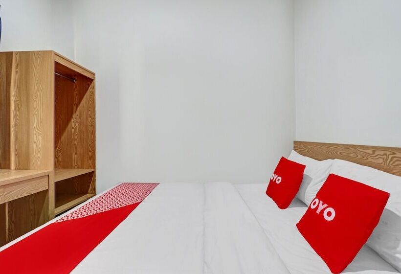 هتل Oyo 90688 Marta Residence