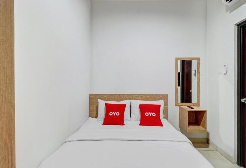 هتل Oyo 90688 Marta Residence