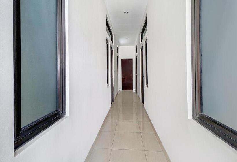 酒店 Oyo 90688 Marta Residence