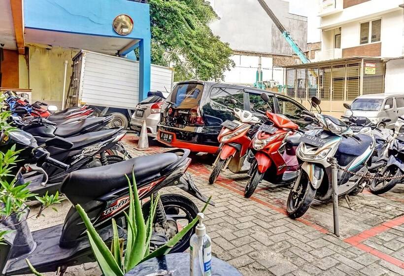 ホテル Oyo 90692 Point Hostel