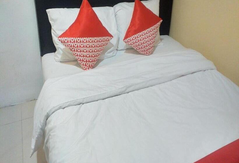 Отель Oyo 90692 Point Hostel