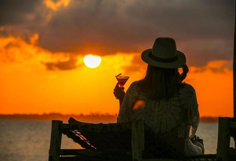 فندق Sansi Kae Beach Resort