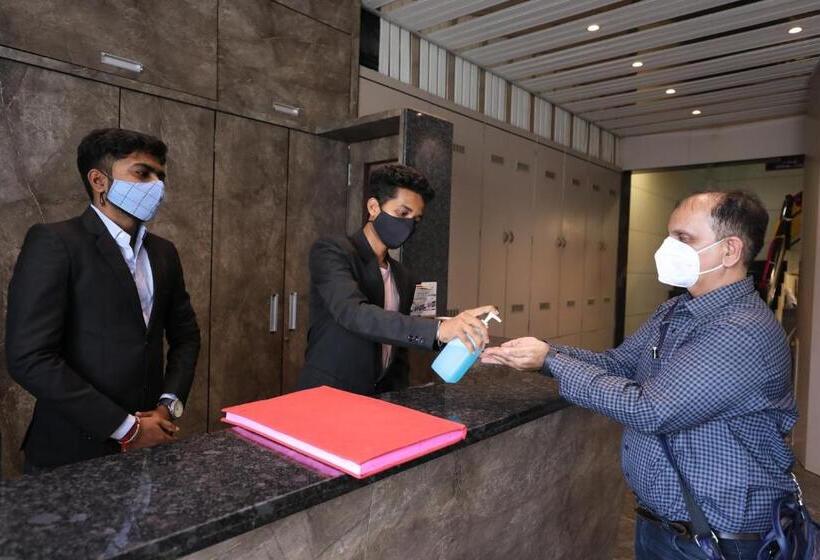 Отель Shagun Rooms & Banquet, Surat