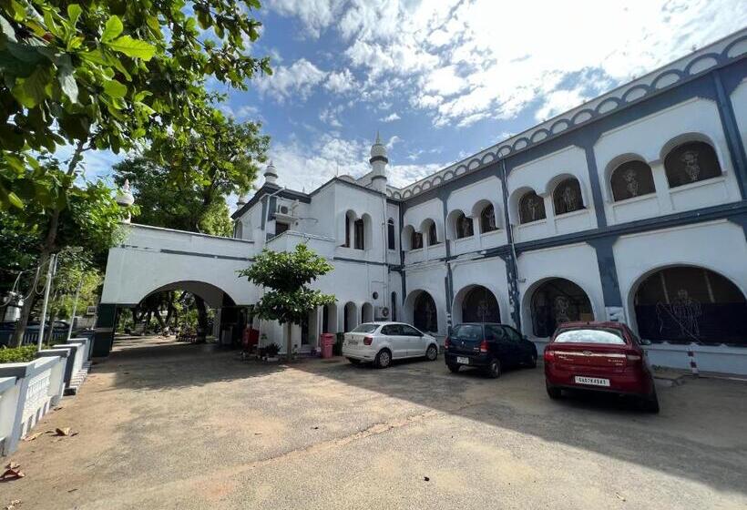 Отель Tamilnadu Thanjavur