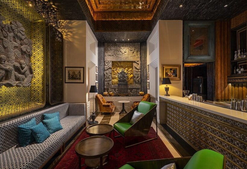 Отель The Orient Jakarta, A Royal Hideaway