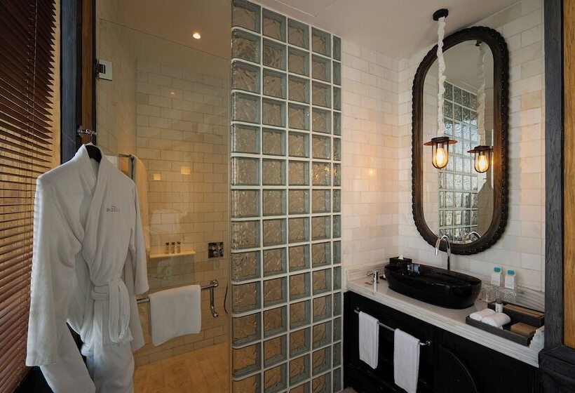 Отель The Orient Jakarta, A Royal Hideaway