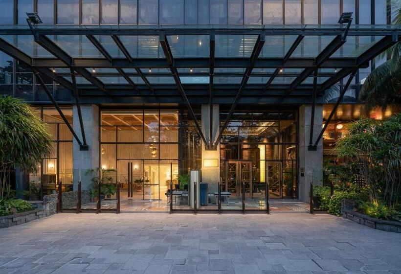 Отель The Orient Jakarta, A Royal Hideaway