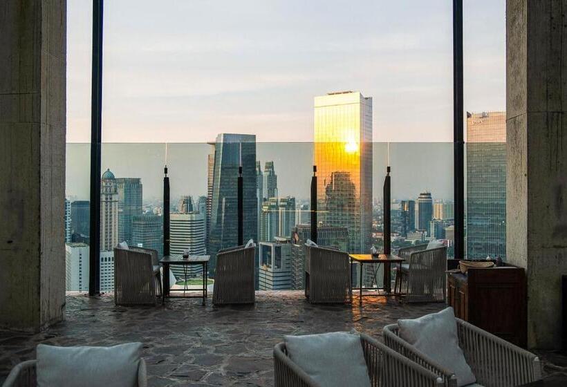 Отель The Orient Jakarta, A Royal Hideaway