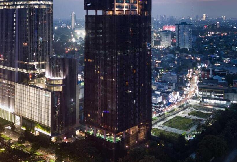 Отель The Orient Jakarta, A Royal Hideaway