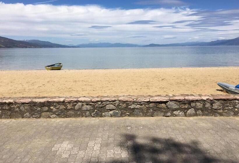 בית מלון כפרי Vila Vadeha