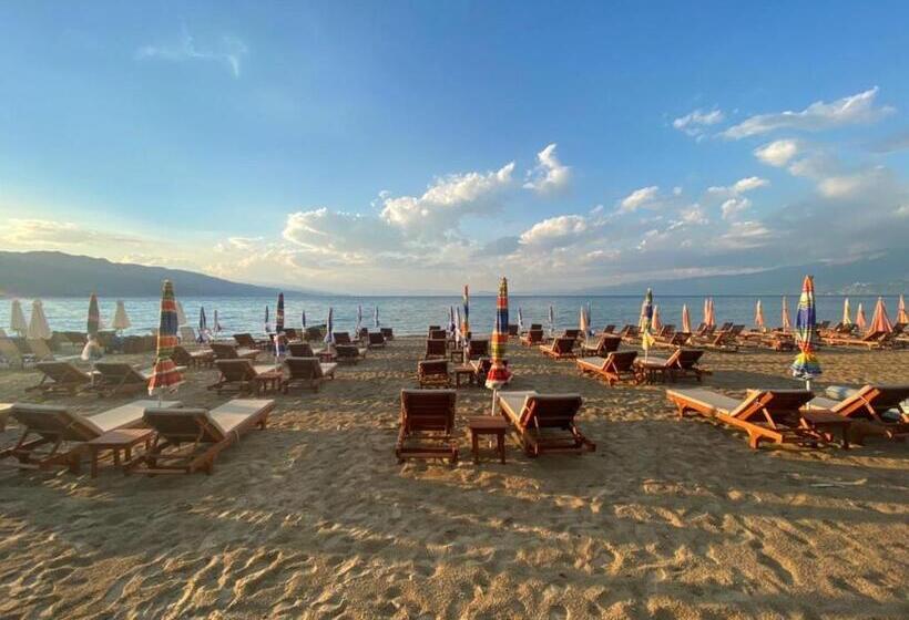 בית מלון כפרי Vila Vadeha