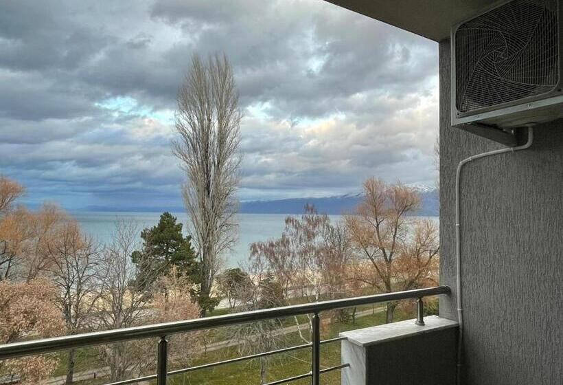 בית מלון כפרי Vila Vadeha