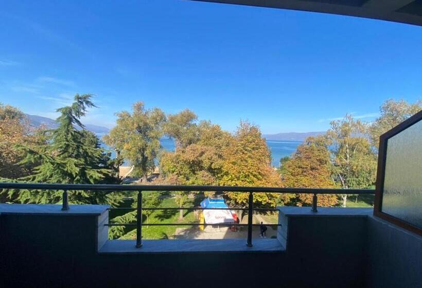 בית מלון כפרי Vila Vadeha