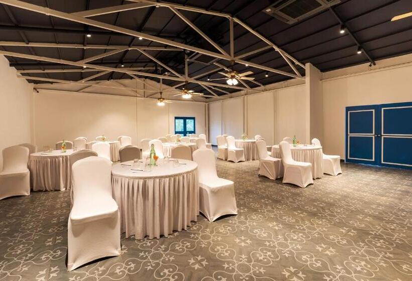 فندق Zone Connect By The Park Calangute