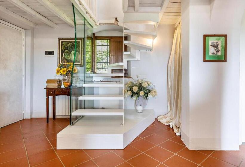 Lobram Castle Apartment Near Lazise