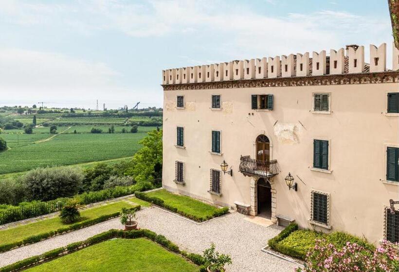 Lobram Castle Apartment Near Lazise
