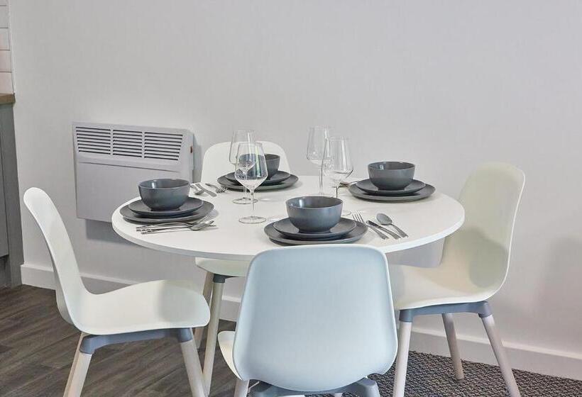 Low Lights   Properties Unique