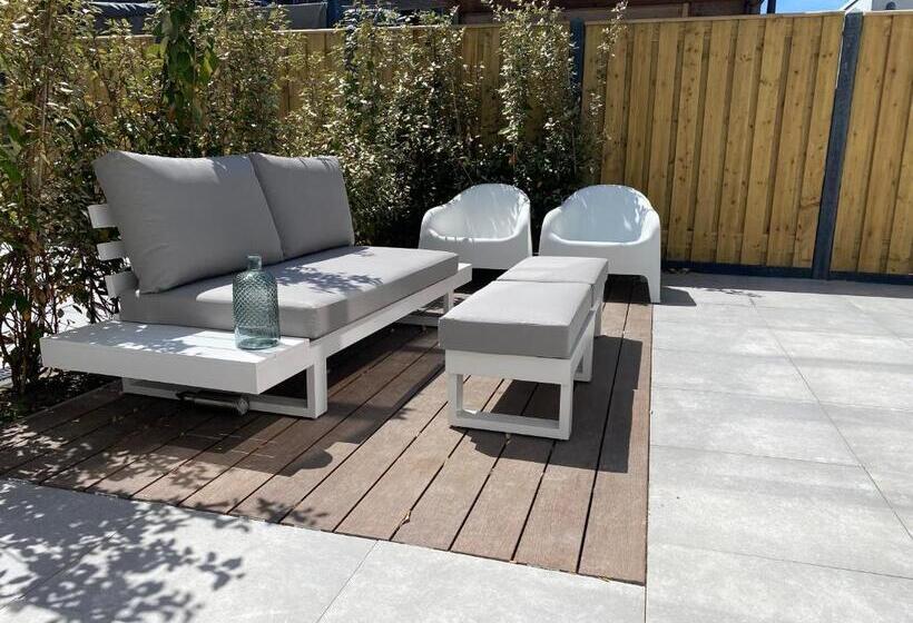 Luxe Vakantiewoning In Domburg, Vaandragerstraat