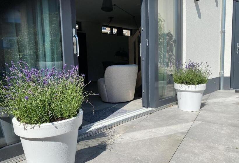 Luxe Vakantiewoning In Domburg, Vaandragerstraat