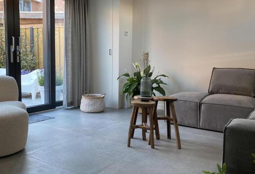 Luxe Vakantiewoning In Domburg, Vaandragerstraat