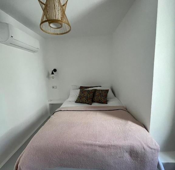 Mel’s Garden House In The Heart Of The City