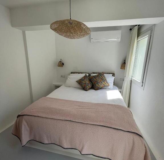 Mel’s Garden House In The Heart Of The City