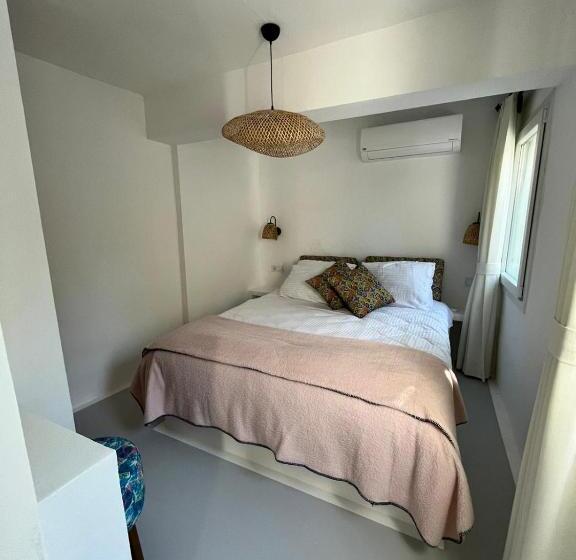 Mel’s Garden House In The Heart Of The City