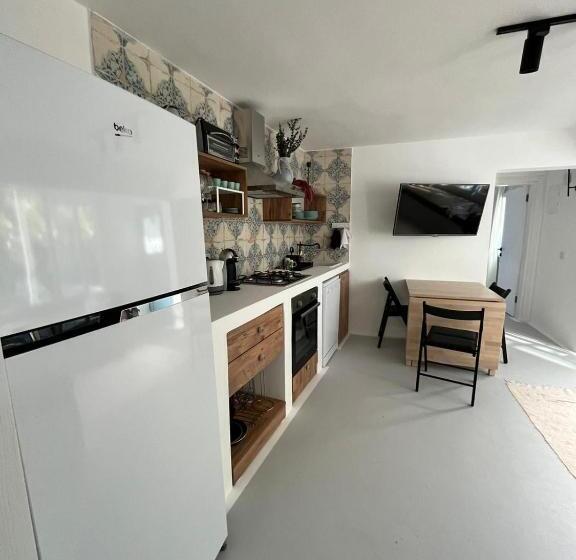 Mel’s Garden House In The Heart Of The City