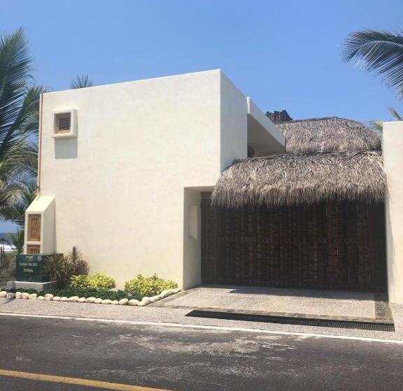 New Beachfront Villa In Playa Blanca